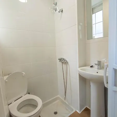 Airinos De 招待所