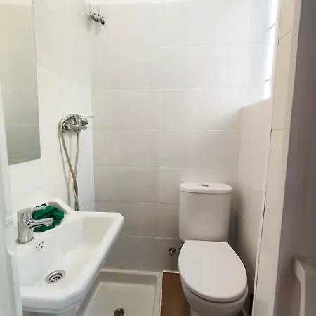 Airinos De Guest house